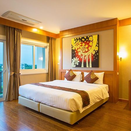 Romantic Khon Kaen Hotel Екстериор снимка